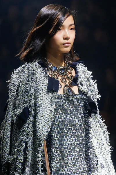 Look 70